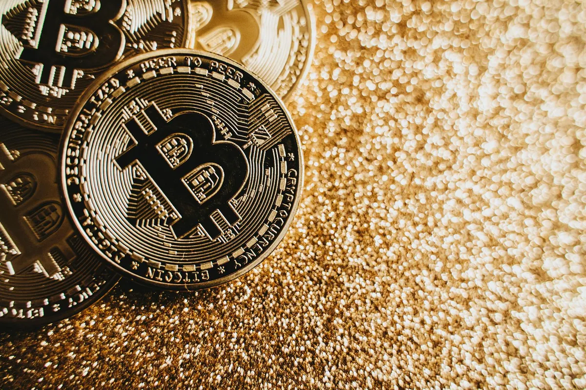 Language selector supporting multiple languages for crypto exchange